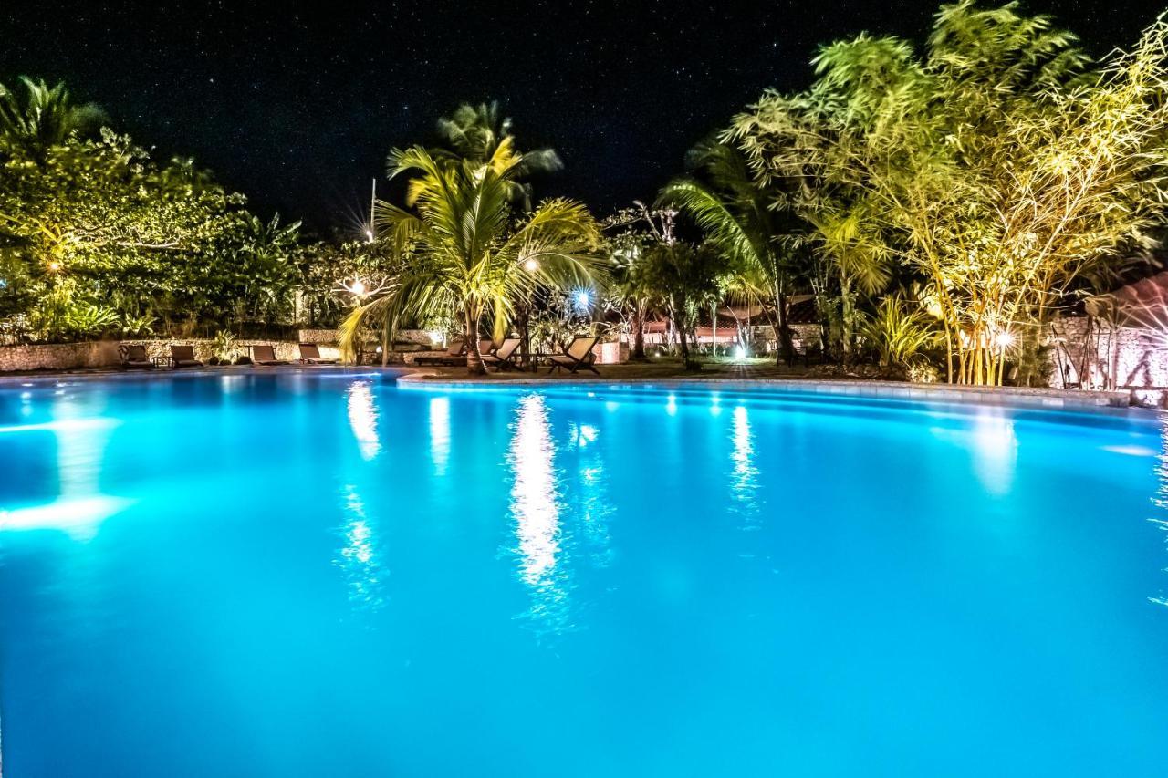 Island View Beachfront Resort Анда Экстерьер фото